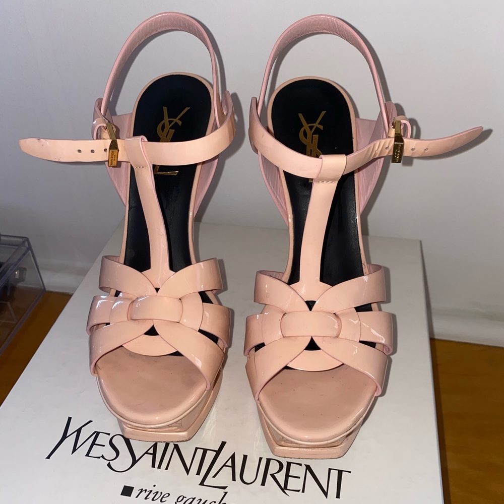 Yves Saint Laurent tribute sandal. Light pink